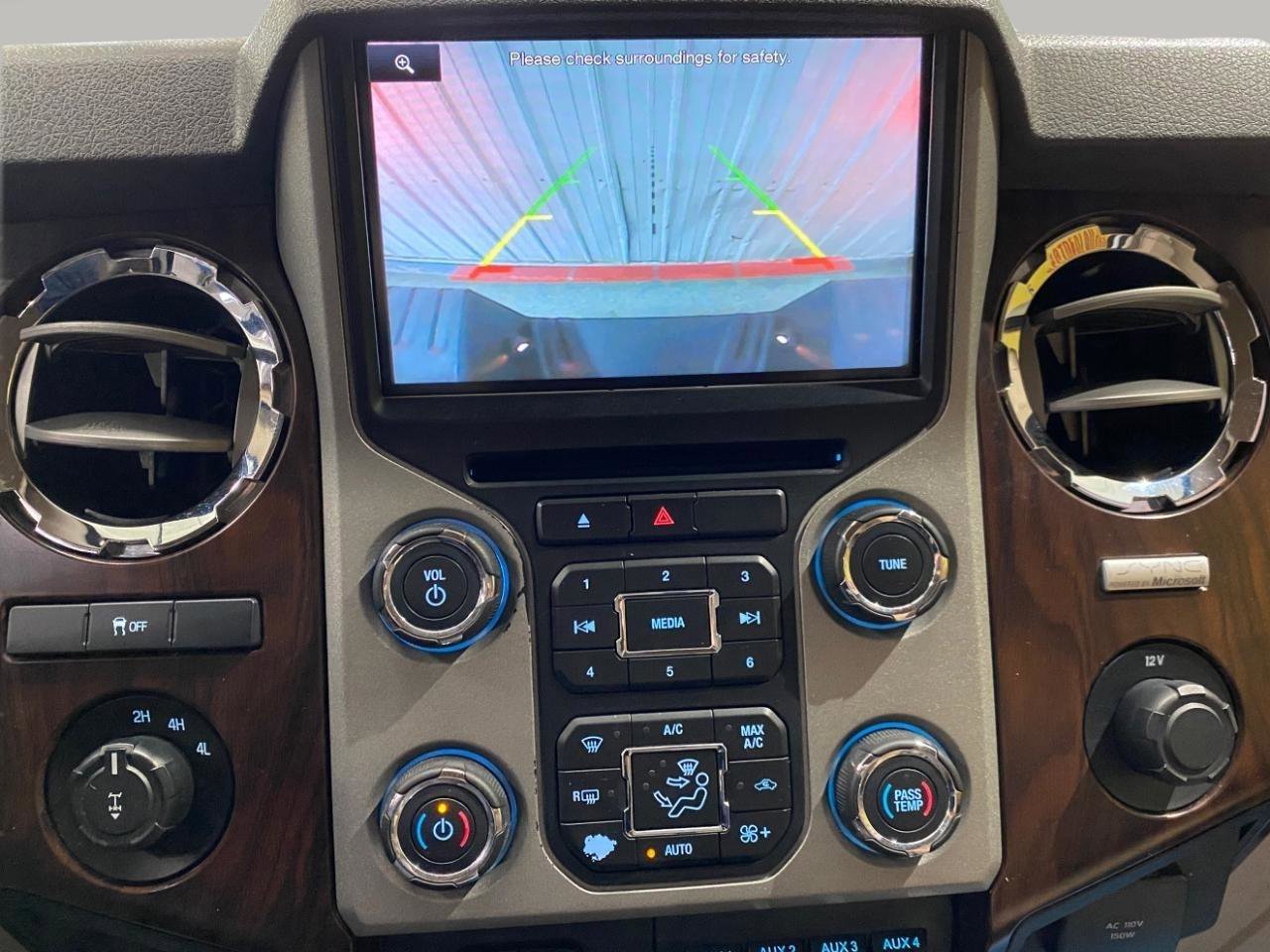 Used 2015 Ford F250 Lariat w/ Lariat Interior Package AWD/4WD image 13