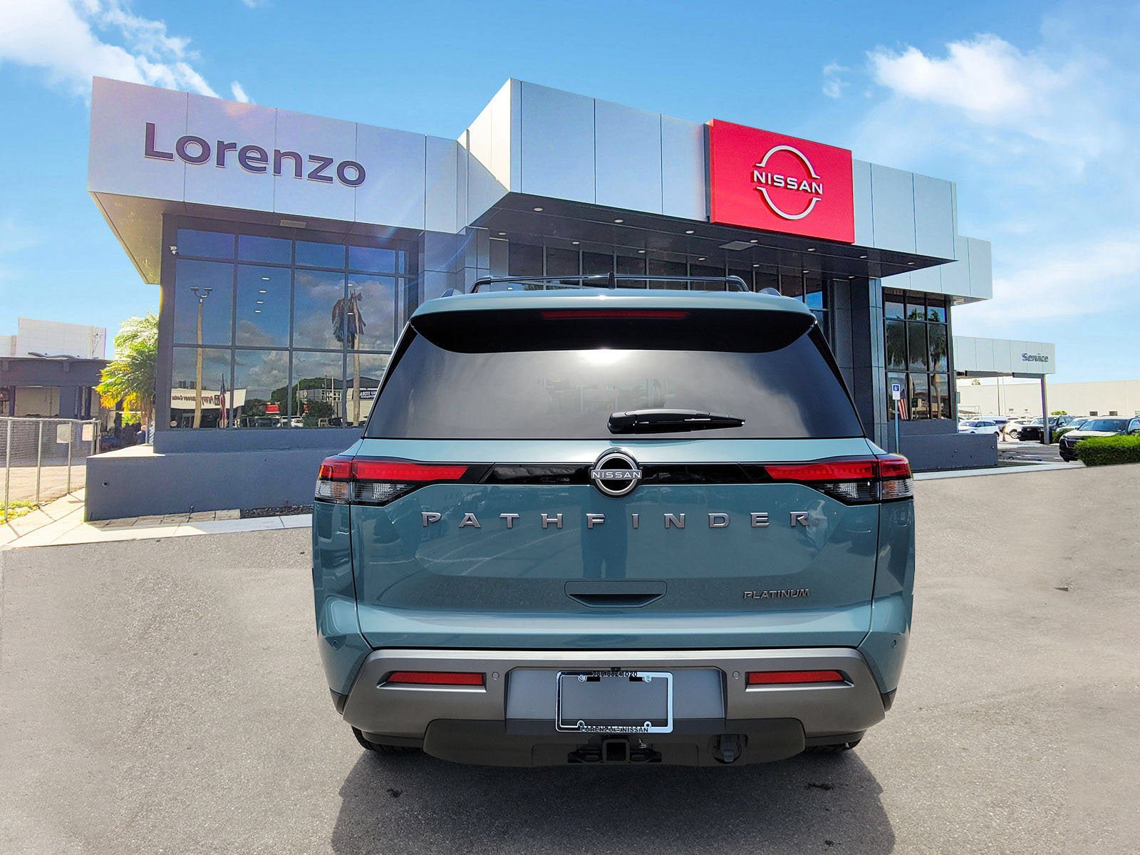 New 2026 Nissan Pathfinder Platinum FWD image 5