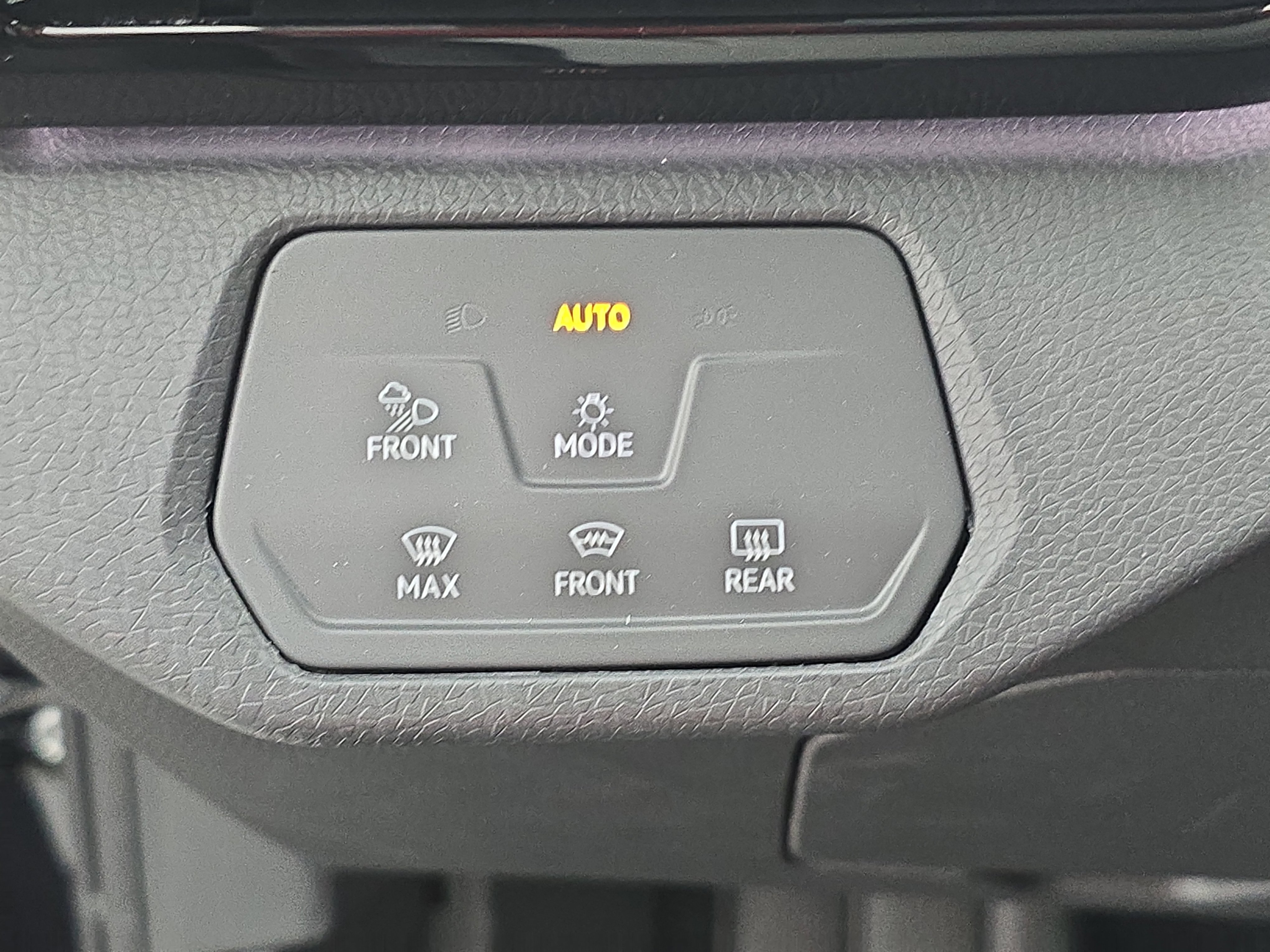 New 2025 Volkswagen ID.4 Pro S Plus image 26