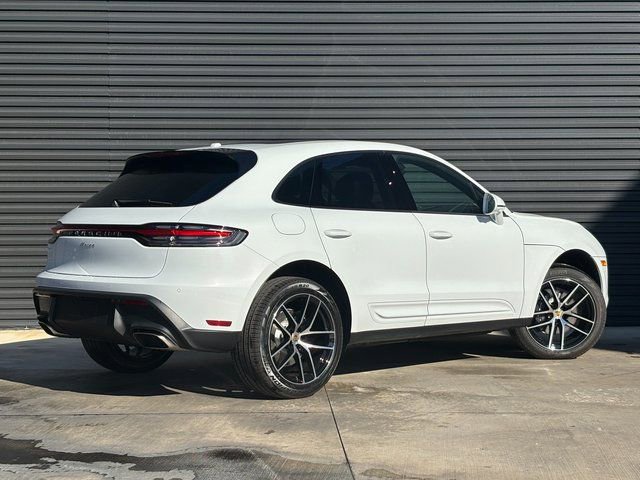 Used 2026 Porsche Macan AWD/4WD image 7