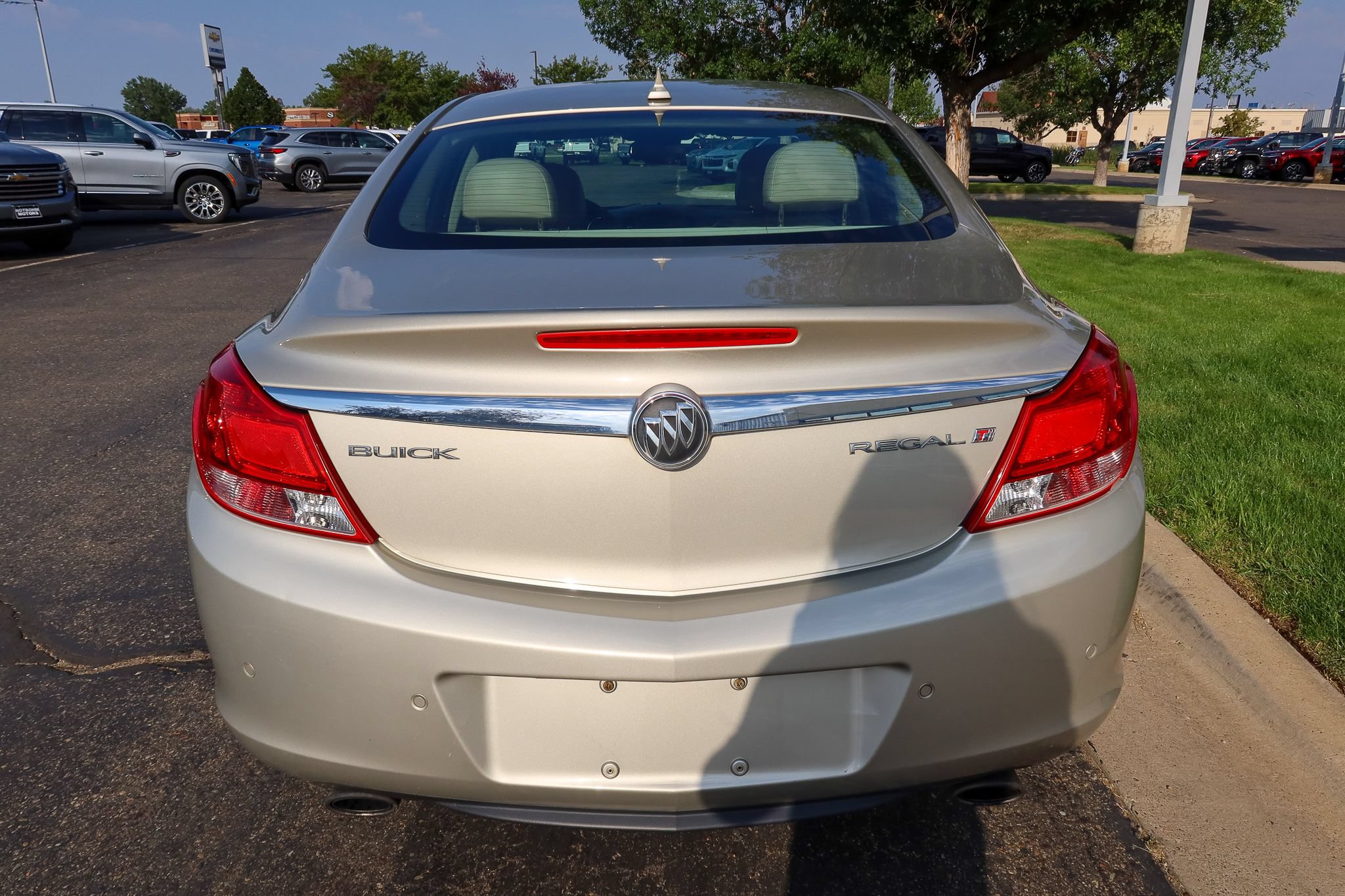 Used 2013 Buick Regal Premium FWD image 8