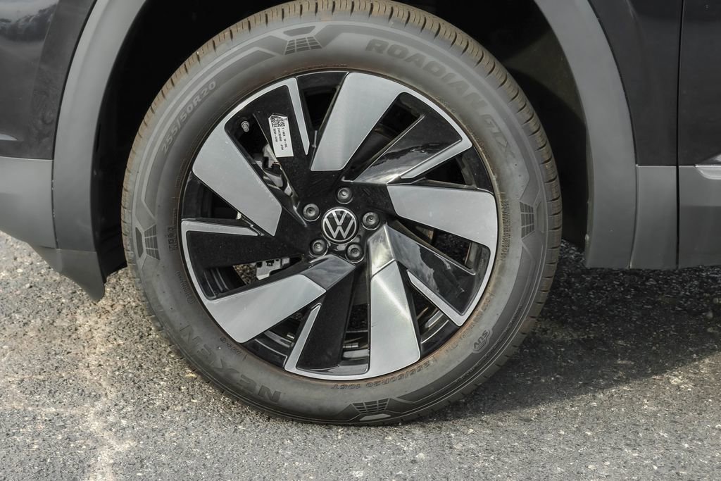 New 2025 Volkswagen Atlas Cross Sport SEL image 21