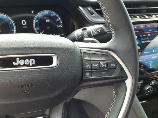 Used 2023 Jeep Grand Cherokee L Limited AWD/4WD image 18