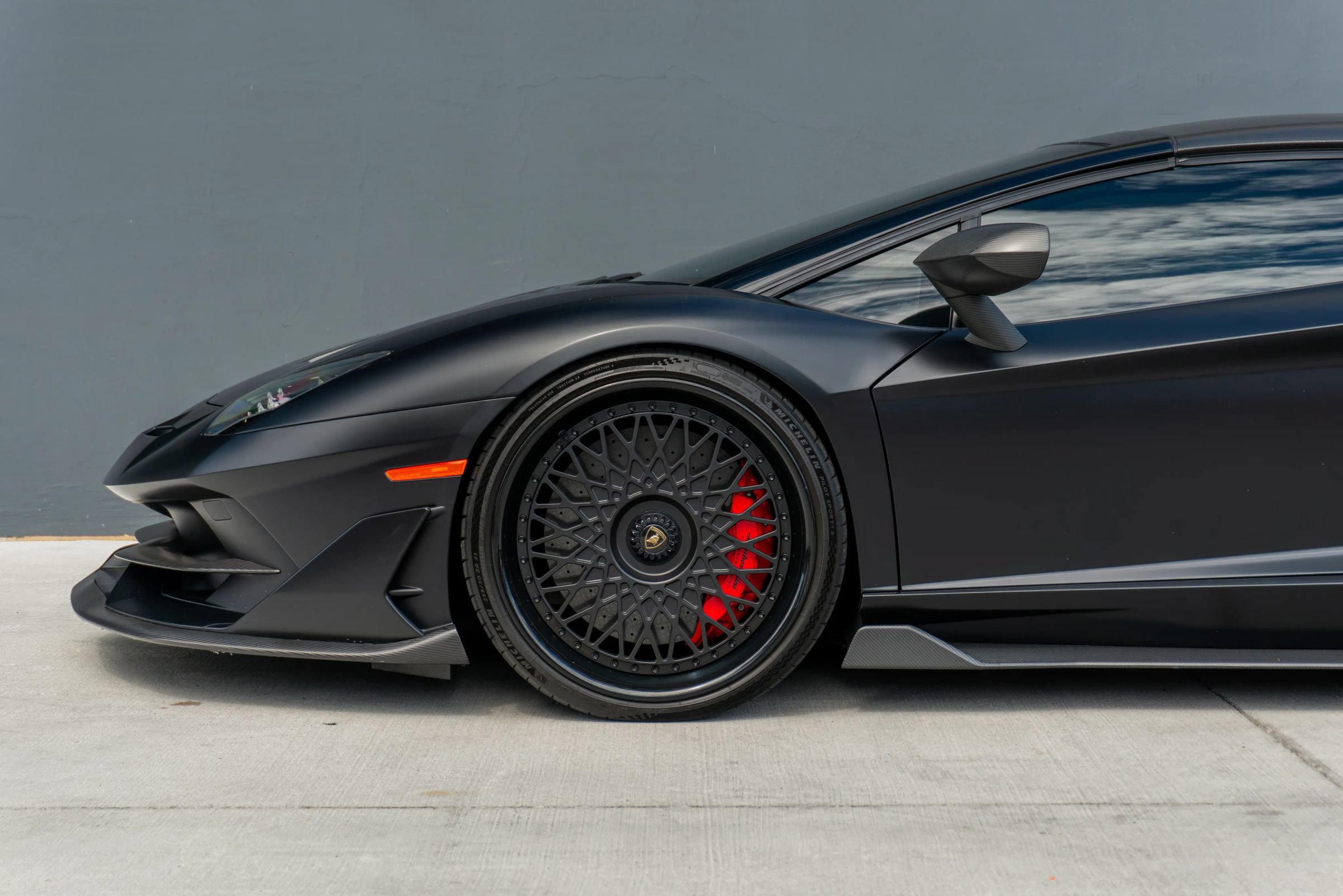 Used 2020 Lamborghini Aventador SVJ AWD/4WD image 21