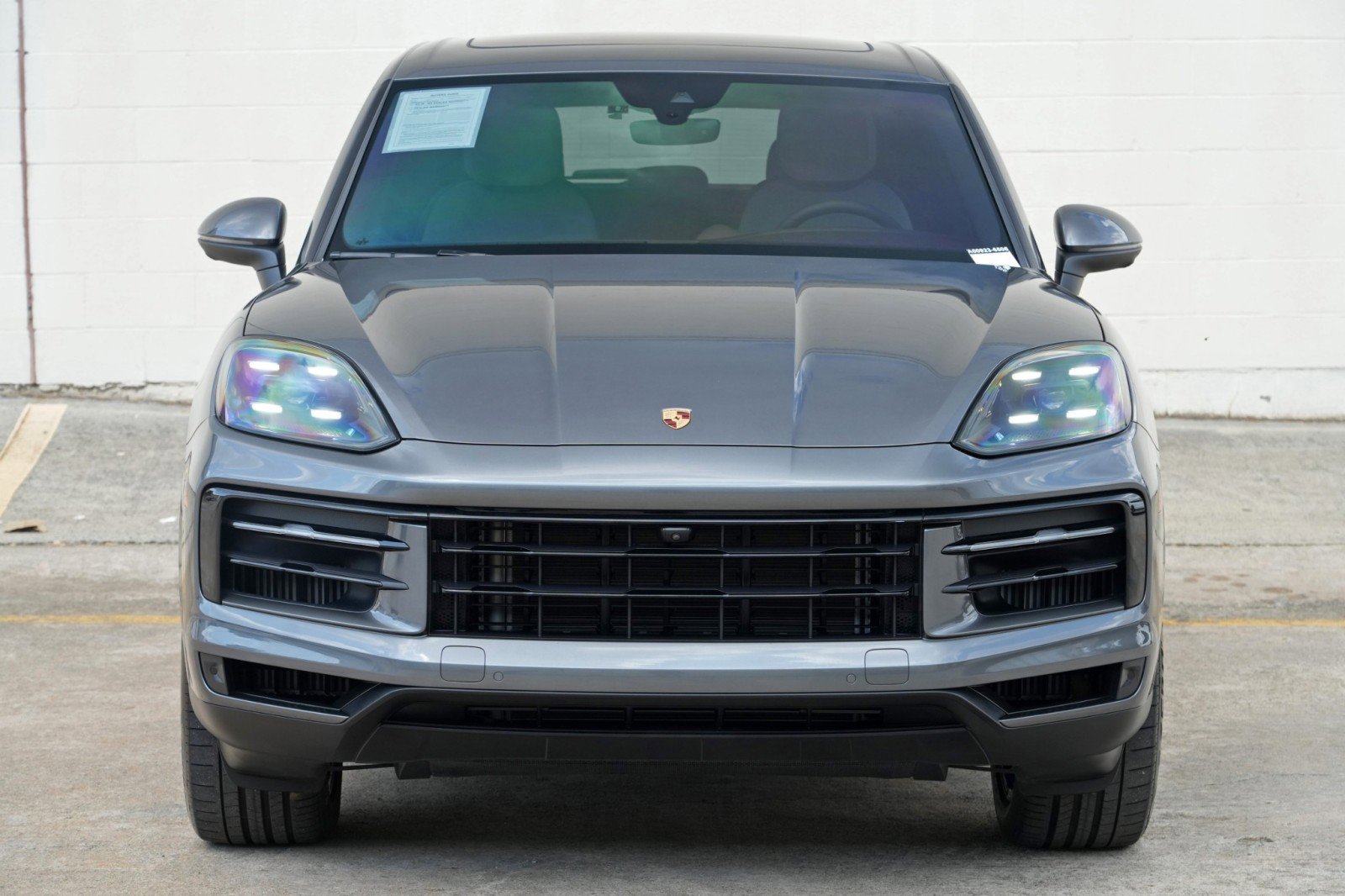 Used 2025 Porsche Cayenne AWD/4WD image 48