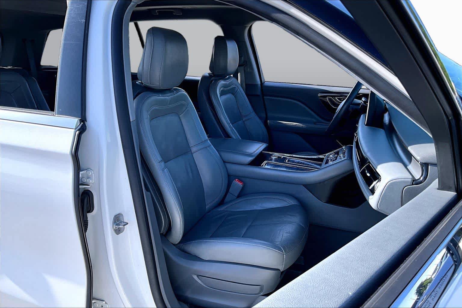 Used 2020 Lincoln Aviator Reserve w/ Equipment Group 201A RWD image 8