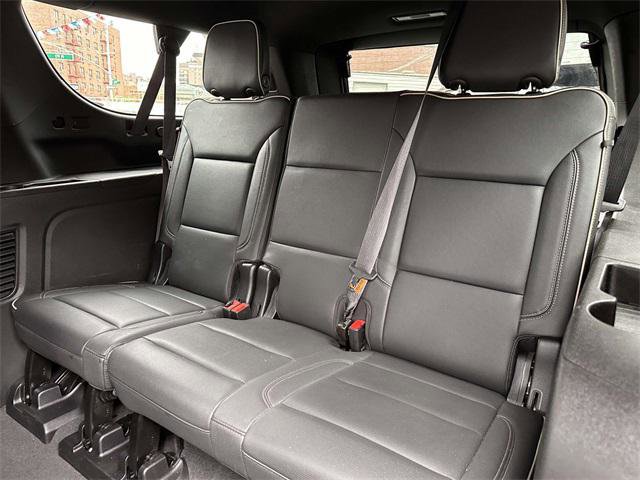 Used 2024 GMC Yukon XL SLT image 17