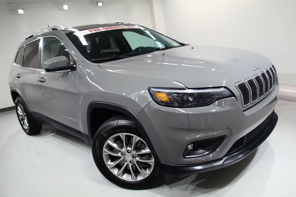 Used 2019 Jeep Cherokee Latitude Plus w/ Cold Weather Group image 8
