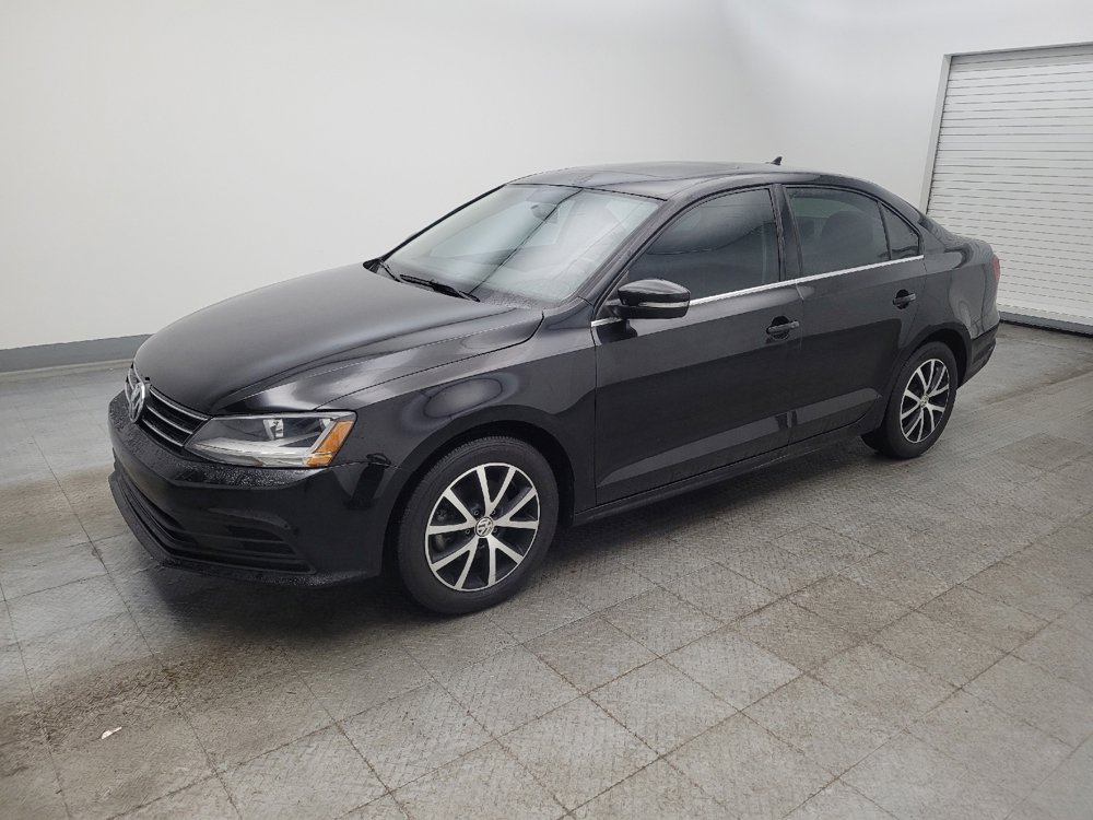 Used 2018 Volkswagen Jetta SE image 2