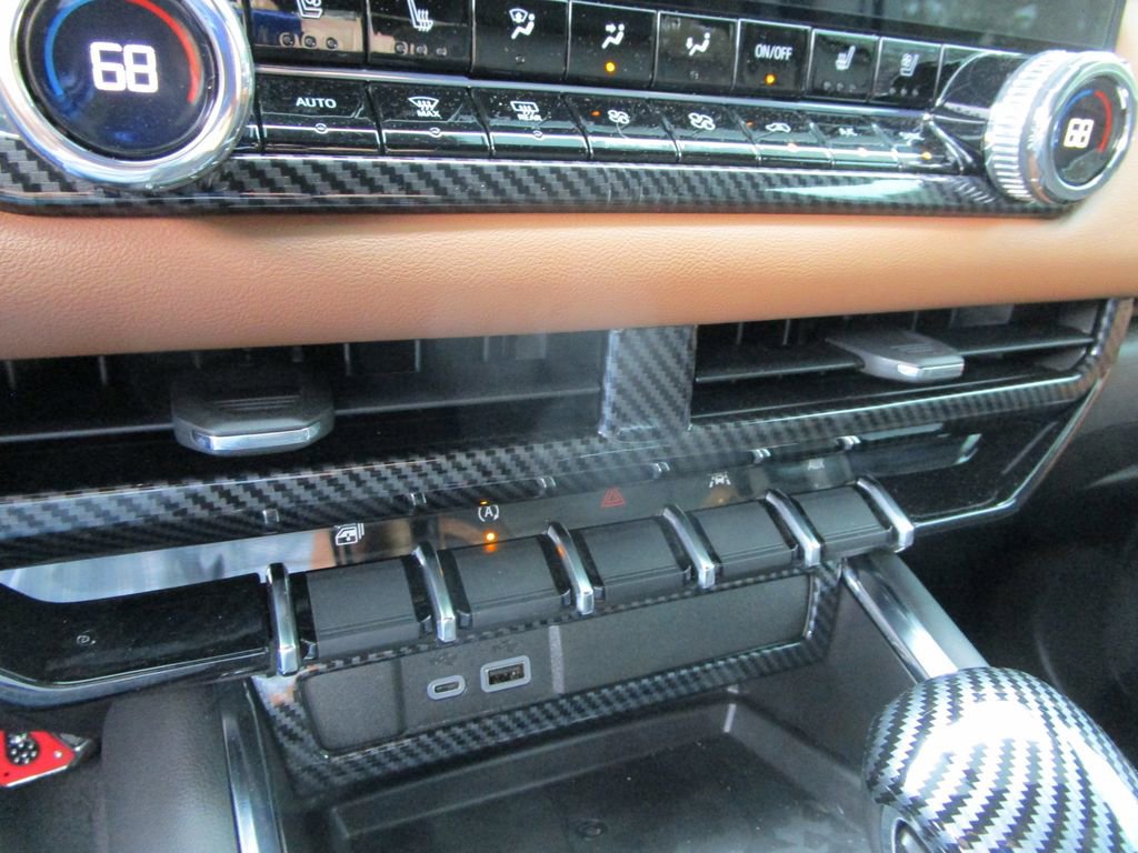 Used 2025 GMC Canyon AT4 w/ Technology Plus Package image 37