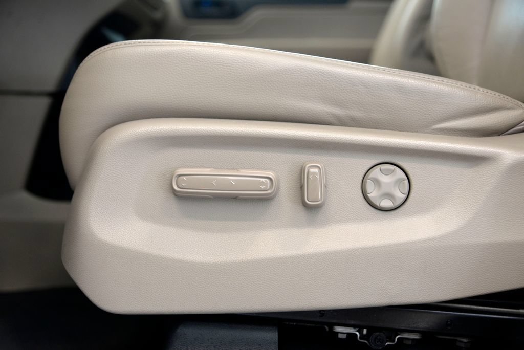 Used 2023 Honda Odyssey EX-L image 16