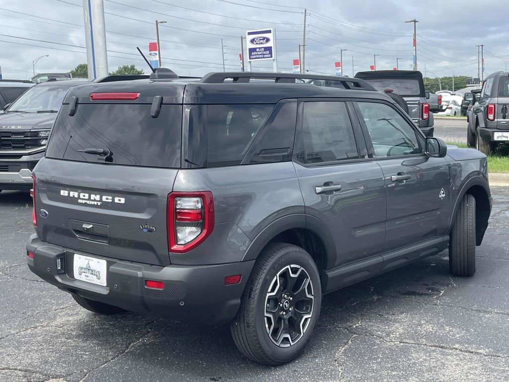 New 2025 Ford Bronco Sport Outer Banks AWD/4WD image 3