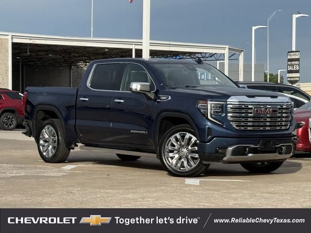 Used 2023 GMC Sierra 1500 Denali w/ Denali Reserve Package AWD/4WD image 2