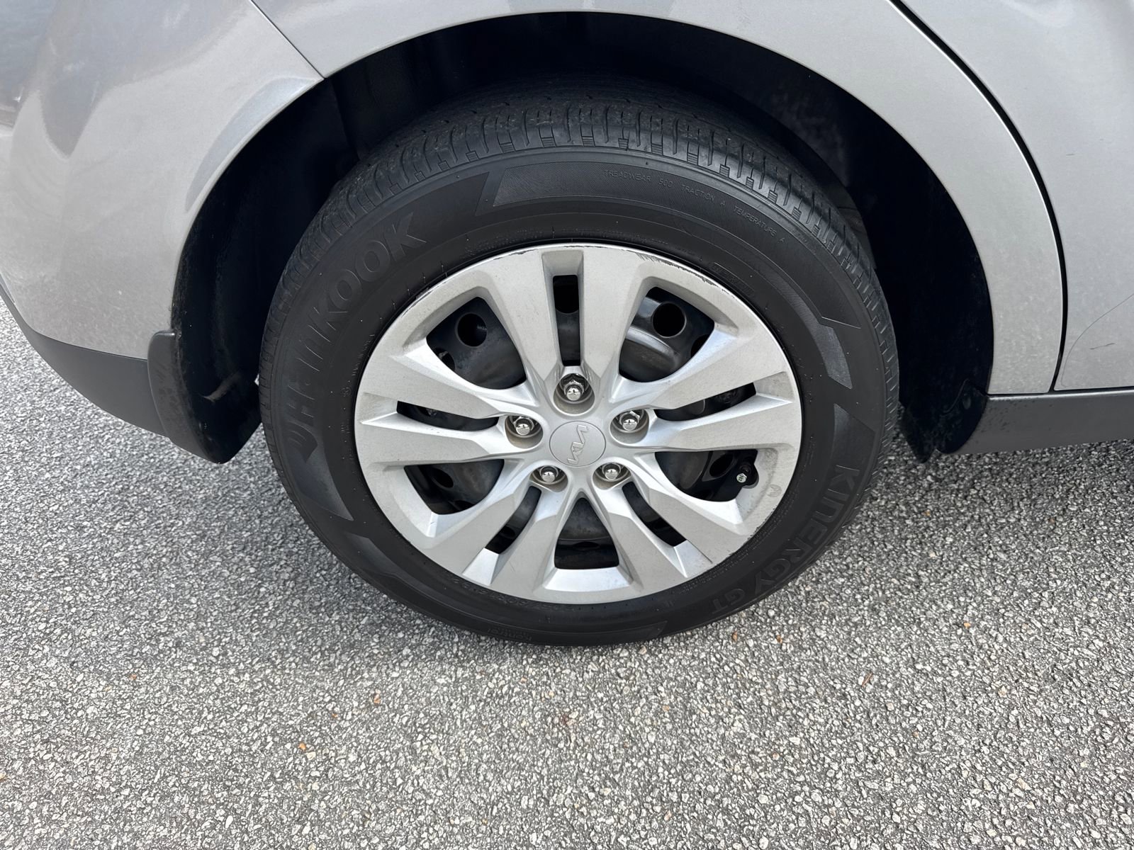 Used 2023 Kia Soul LX image 17