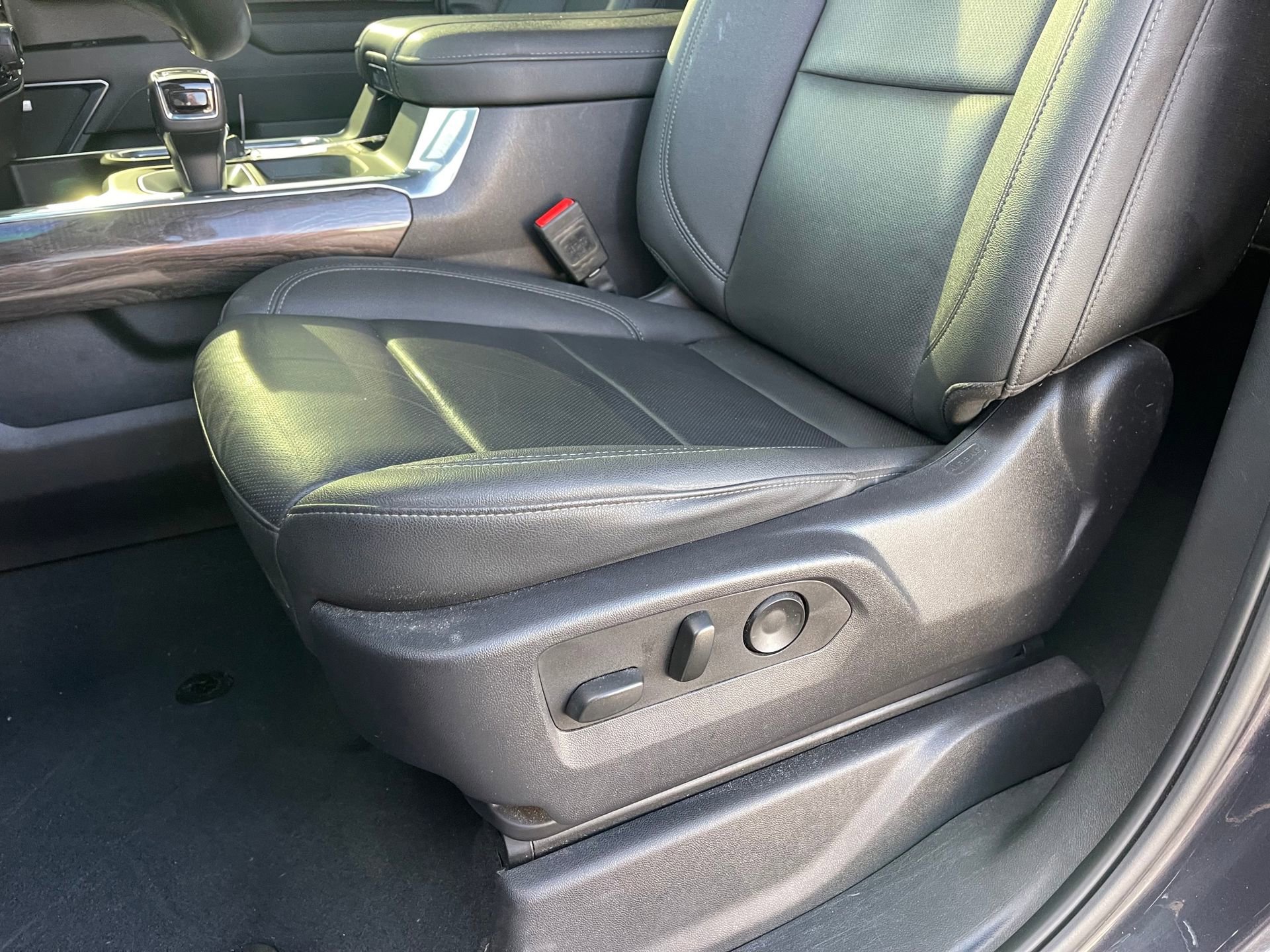 Used 2024 Chevrolet Silverado 1500 LTZ w/ Z71 Off-Road Package image 17