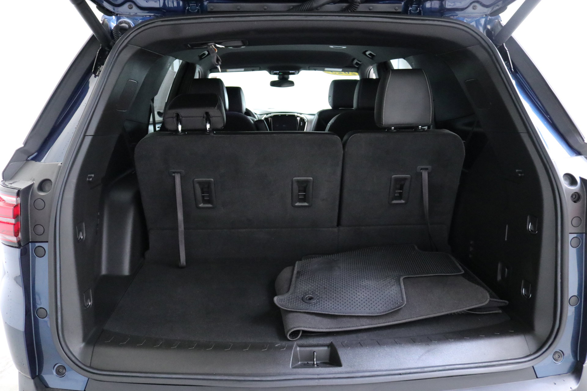 Used 2023 Chevrolet Traverse LT image 26