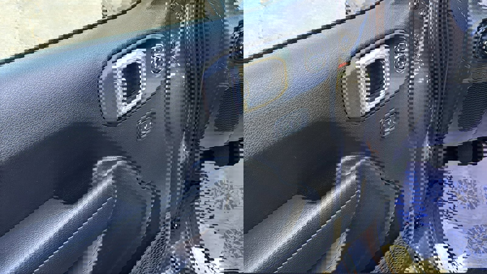 Certified 2025 Jeep Wrangler Sport image 17