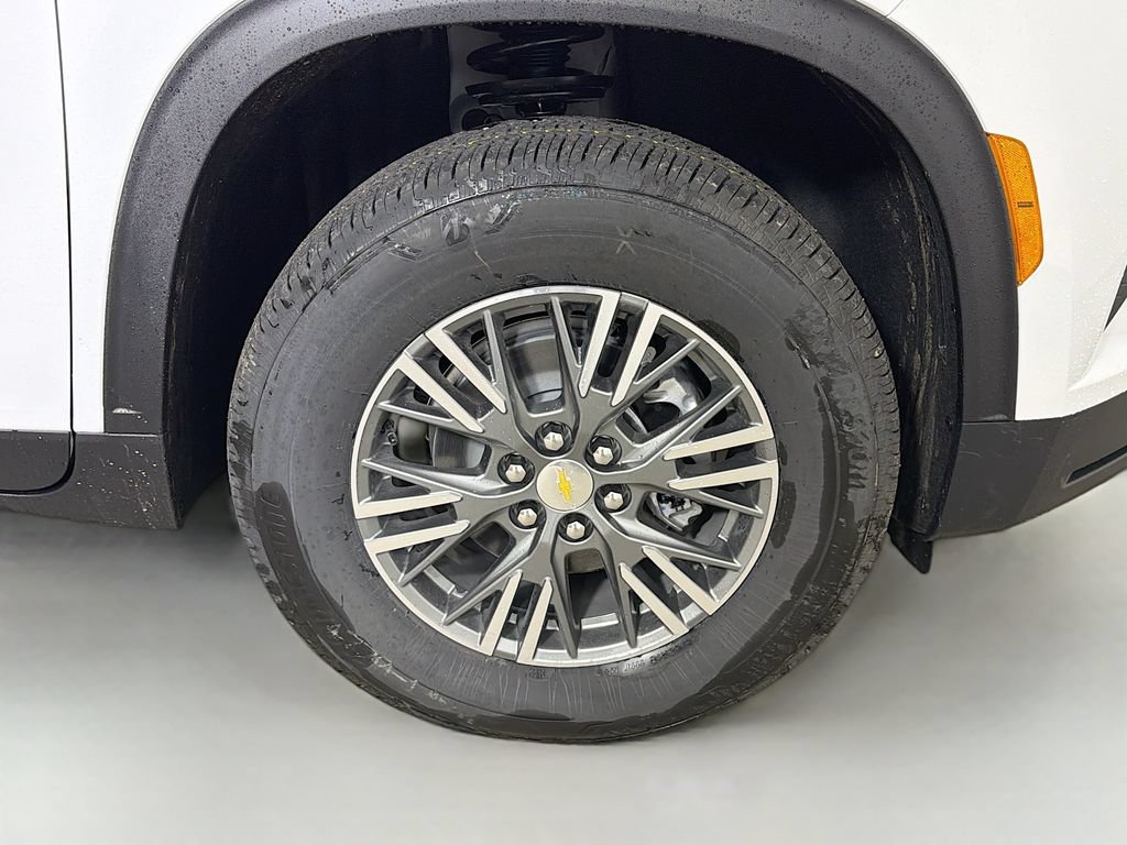 New 2026 Chevrolet Traverse LT w/ LPO, Floor Liner Package AWD/4WD image 27