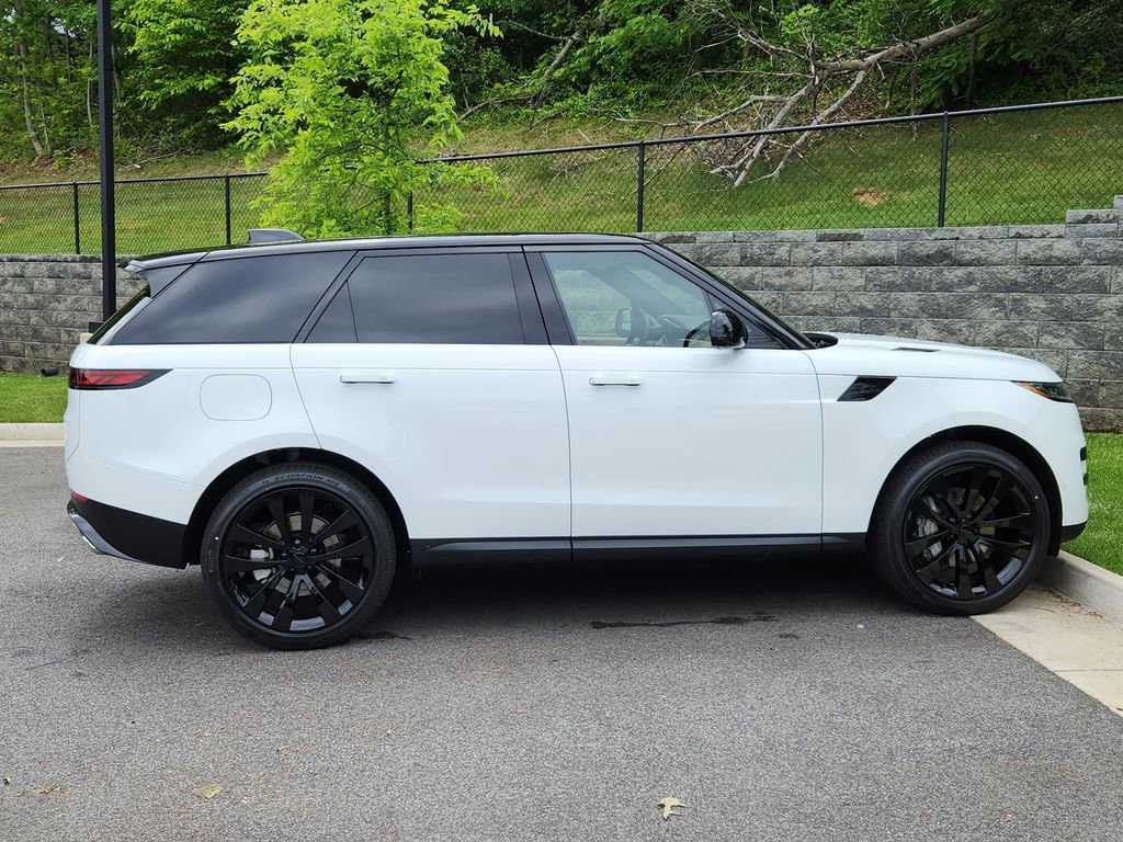 New 2026 Land Rover Range Rover Sport SE AWD/4WD image 11