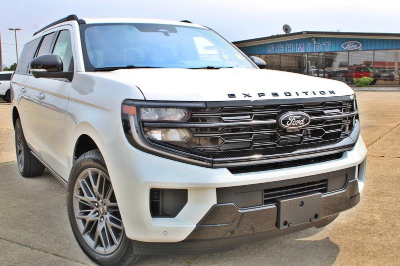 New 2025 Ford Expedition Max Platinum image 9
