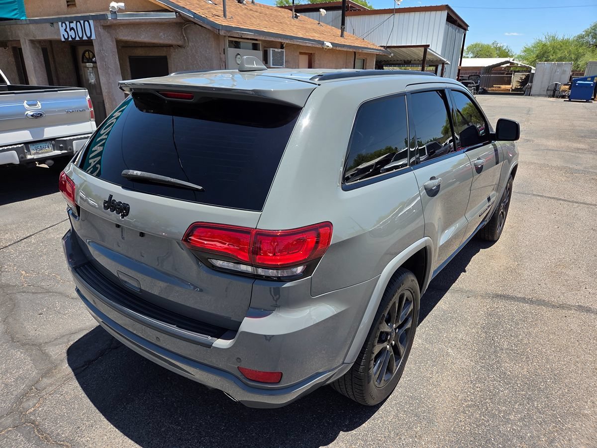 Used 2020 Jeep Grand Cherokee Altitude RWD image 8
