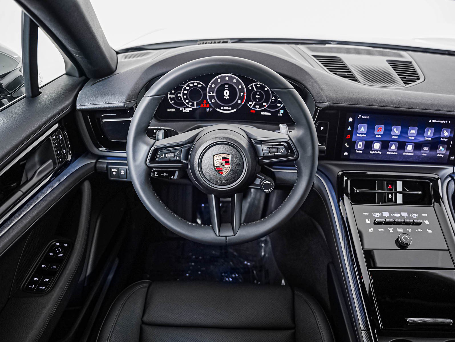 Certified 2024 Porsche Panamera RWD image 16