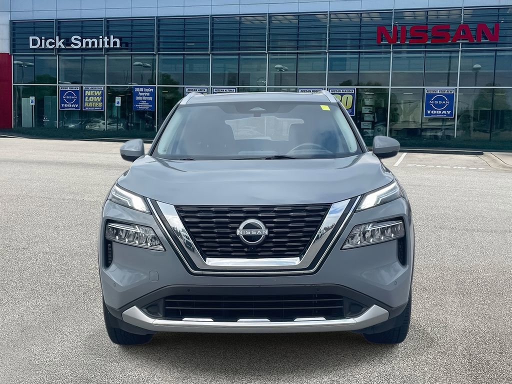 Used 2023 Nissan Rogue Platinum w/ Platinum Premium Package image 2