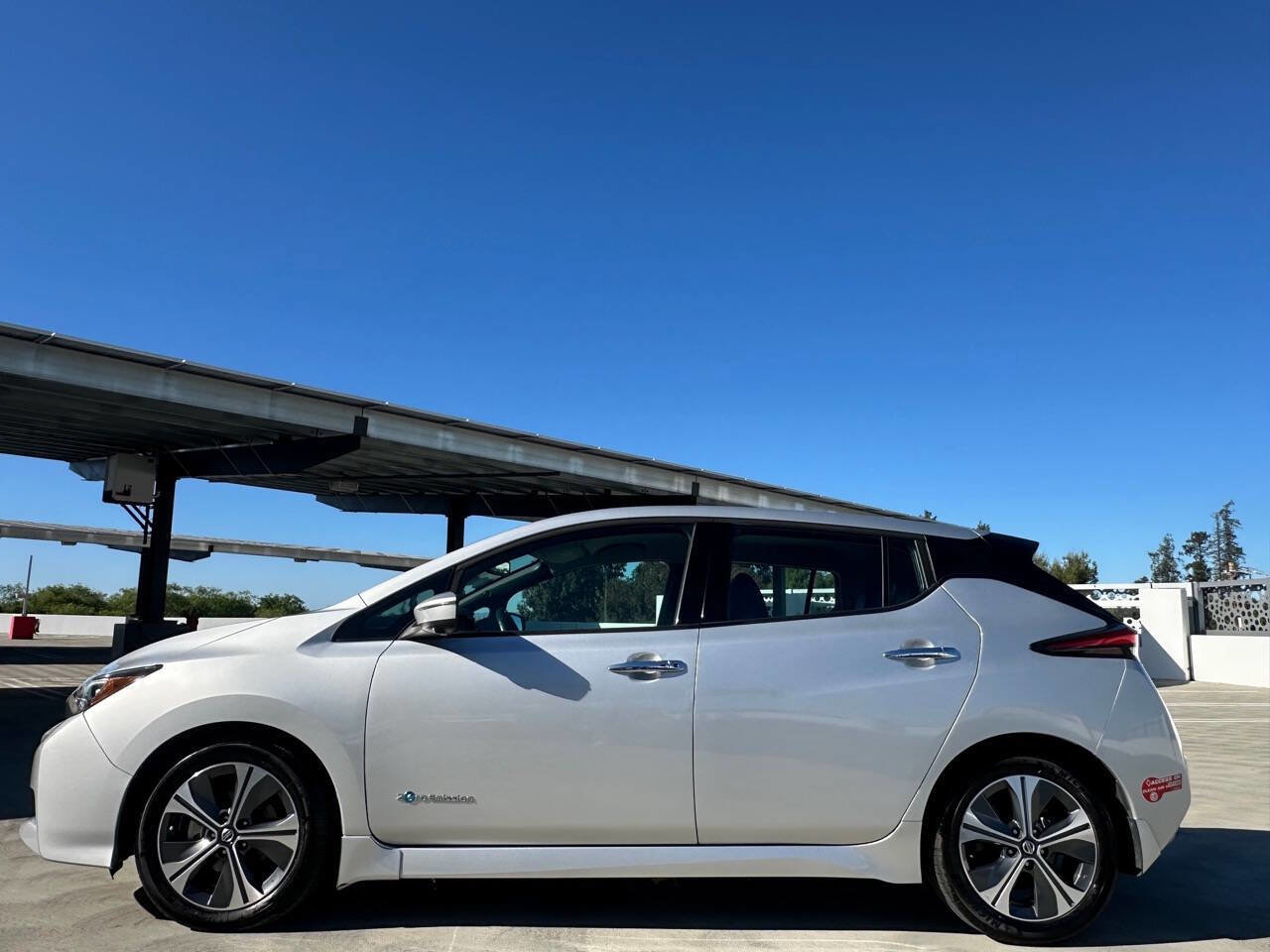 Used 2018 Nissan Leaf SL w/ Protection Package image 6