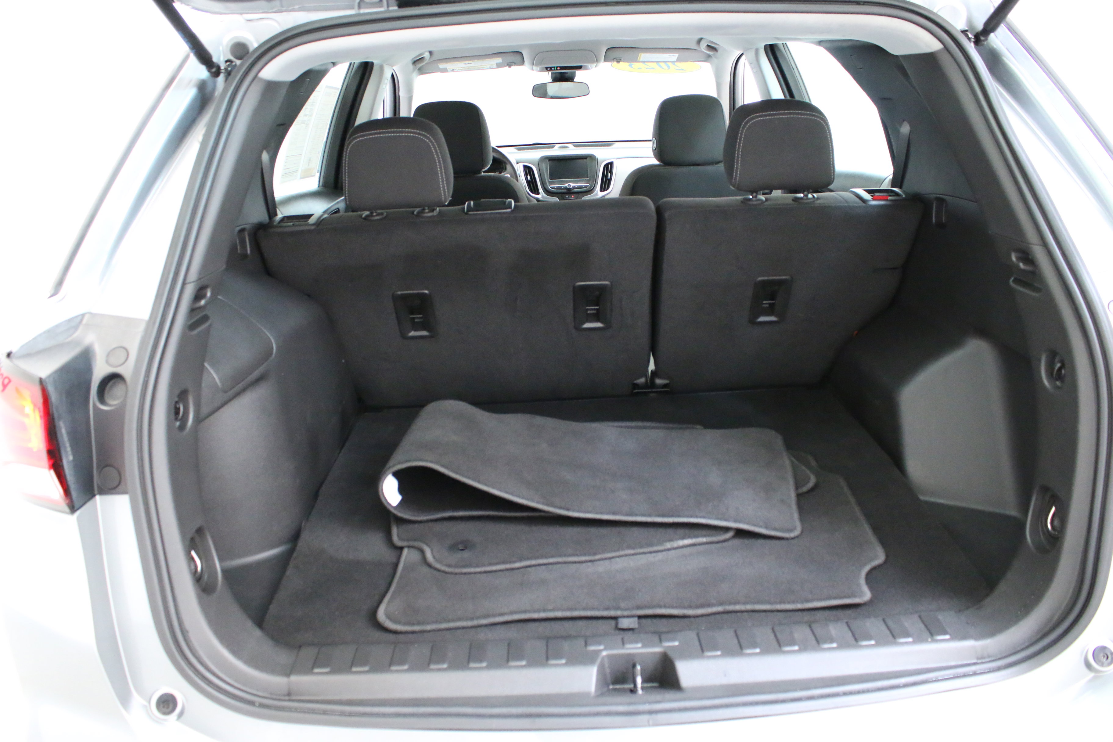 Used 2023 Chevrolet Equinox LS FWD image 26