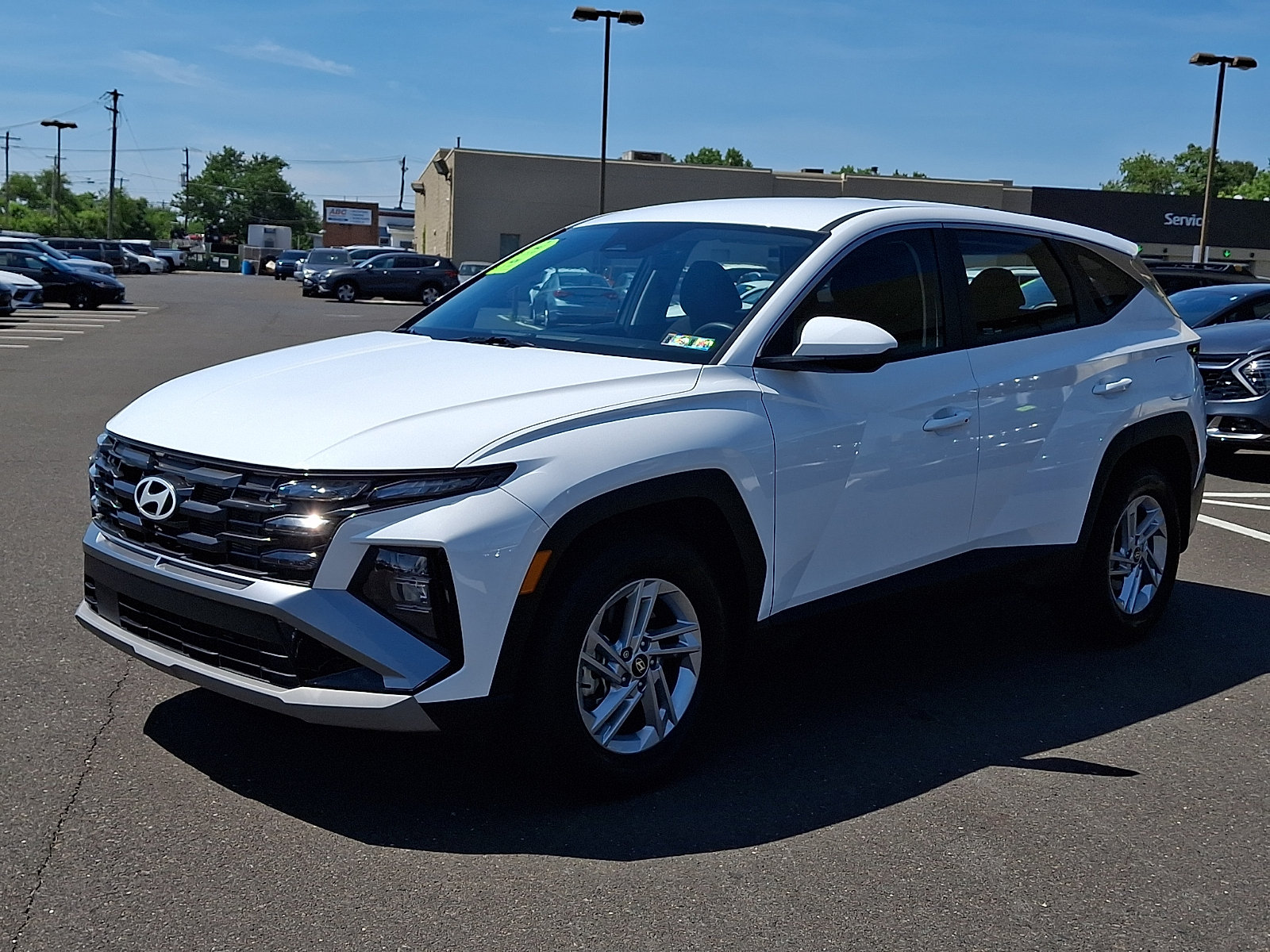 Certified 2025 Hyundai Tucson SE AWD/4WD image 3