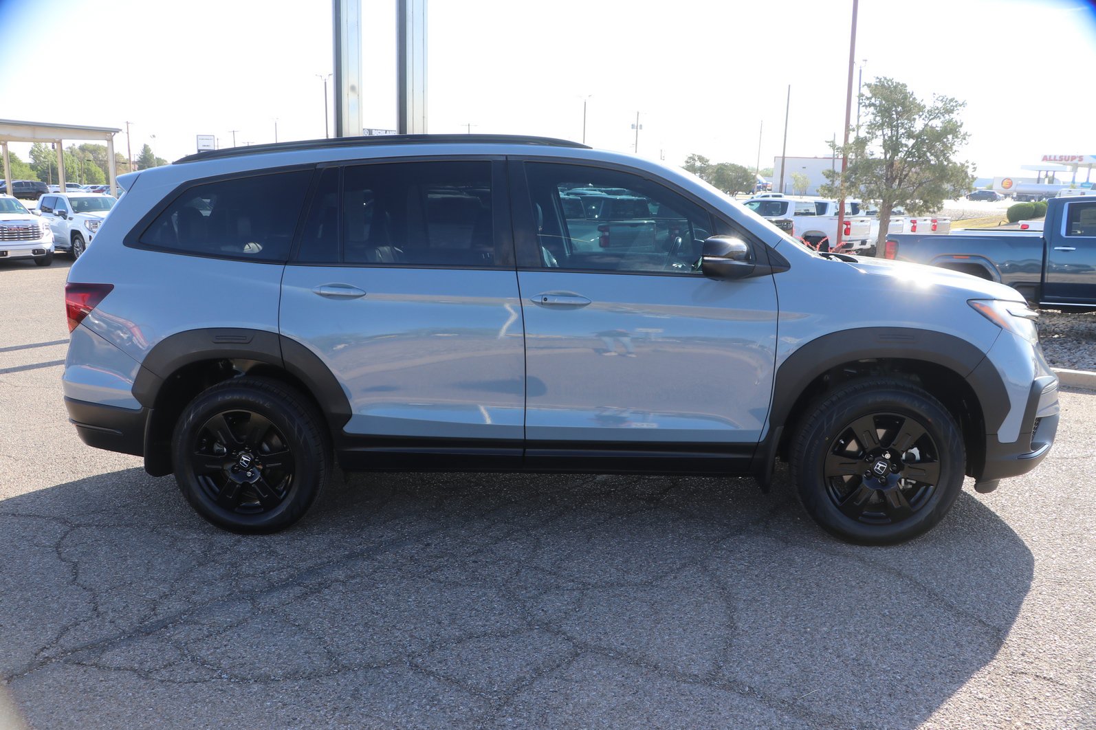 Used 2022 Honda Pilot TrailSport image 8