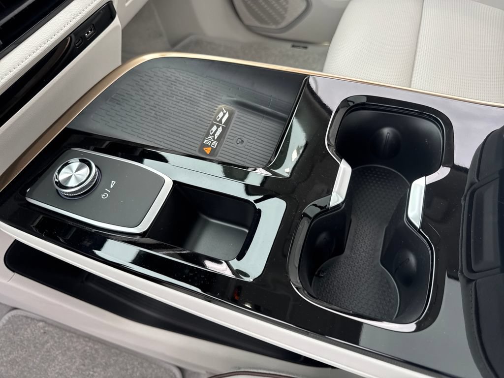 New 2026 Buick Enclave Avenir w/ Super Cruise Package AWD/4WD image 18