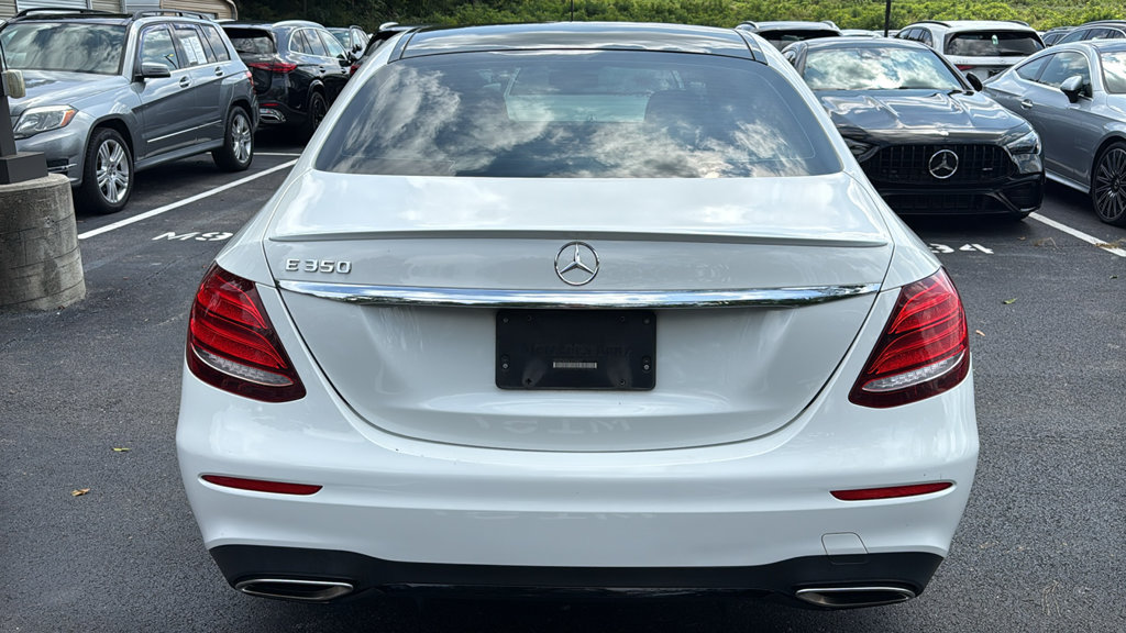 Used 2020 Mercedes-Benz E 350 Sedan image 4
