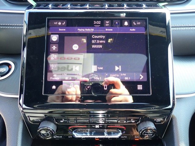 New 2025 Jeep Grand Cherokee L Altitude image 21