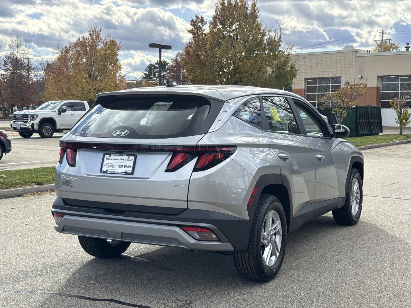 Used 2026 Hyundai Tucson SE AWD/4WD image 6