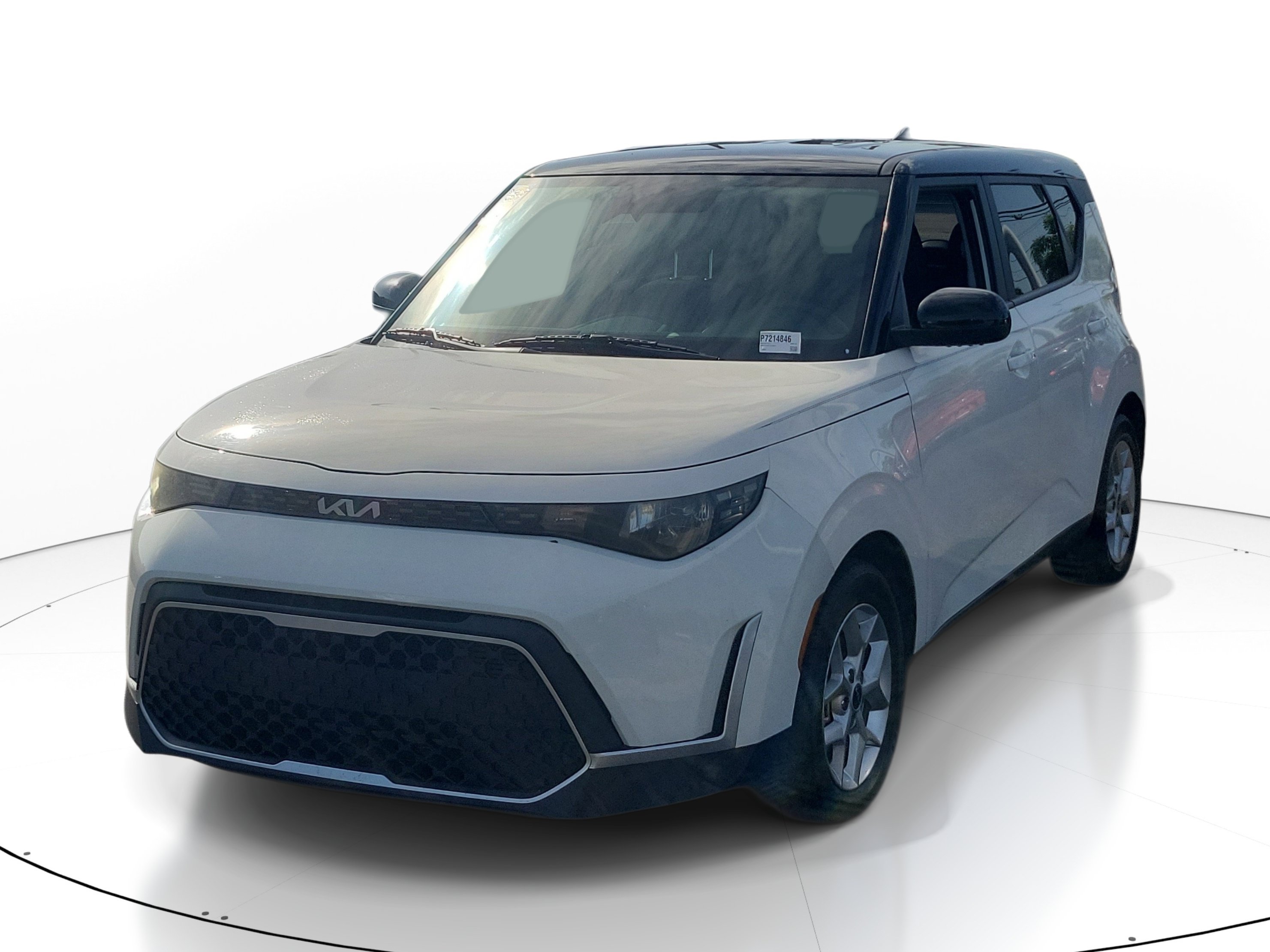 Used 2023 Kia Soul S FWD image 3