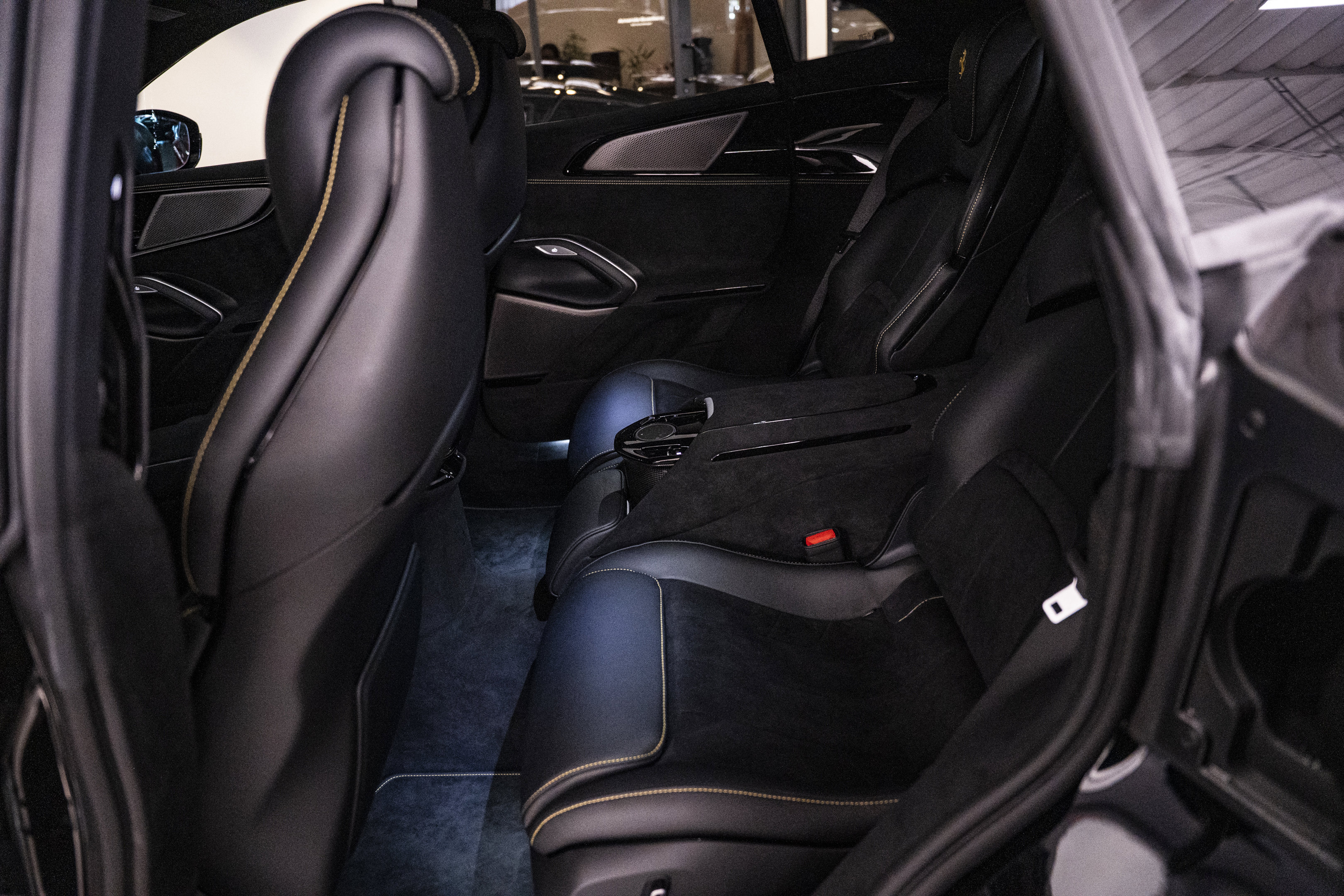 Certified 2026 Ferrari Purosangue AWD/4WD image 39