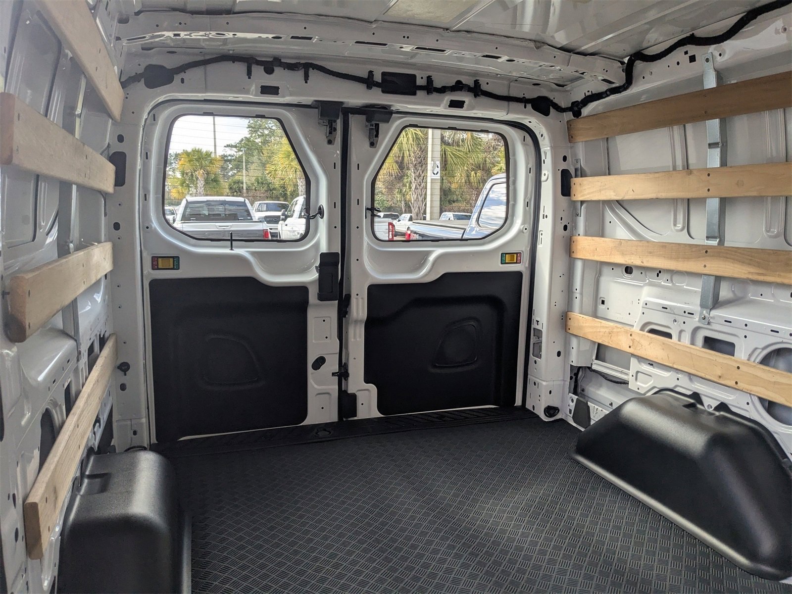 Used 2024 Ford Transit 250 Low Roof w/ Exterior Upgrade Package image 14