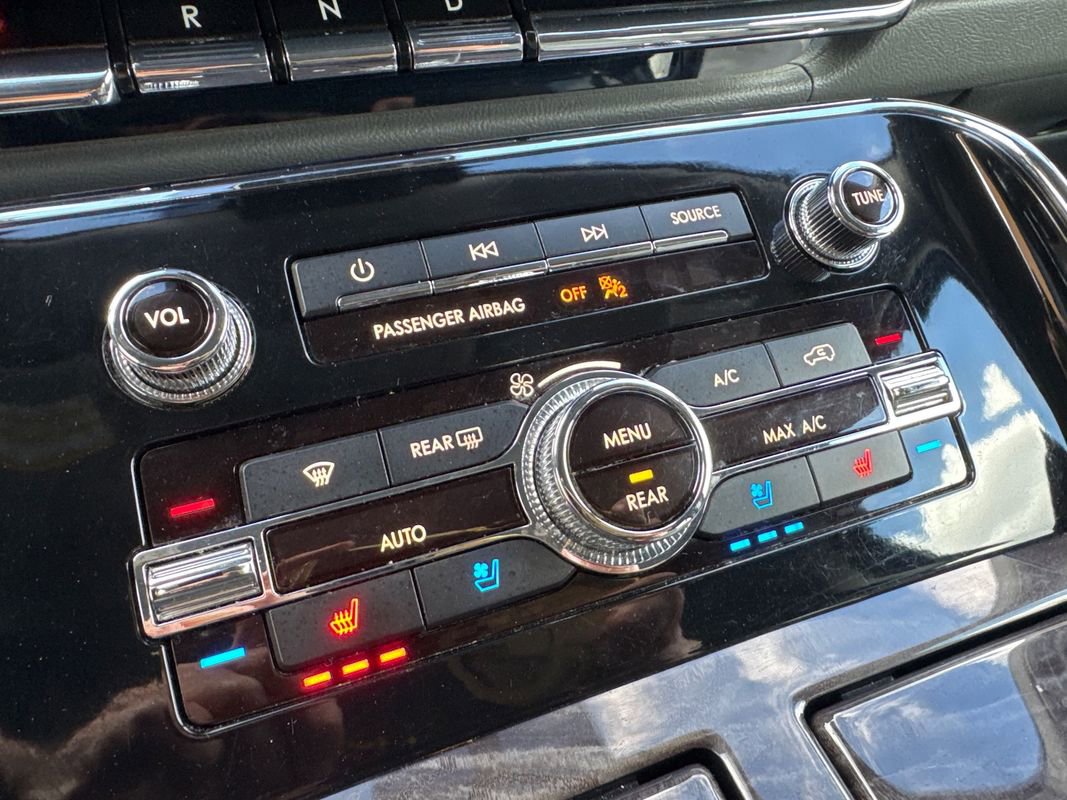 Used 2019 Lincoln Navigator L Reserve w/ Cargo Package AWD/4WD image 38