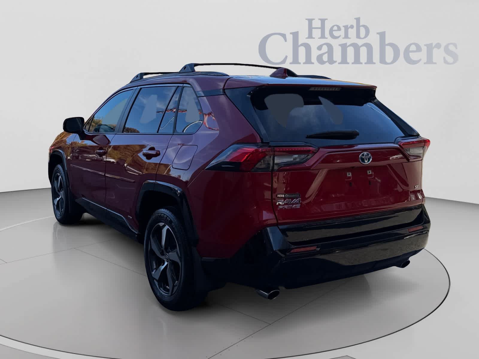 Used 2024 Toyota RAV4 SE w/ Weather & Moonroof Package AWD/4WD image 3