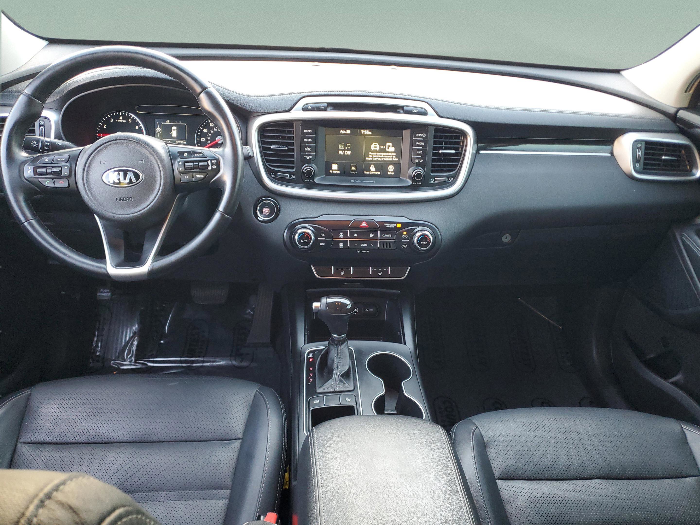 Used 2017 Kia Sorento LX image 9
