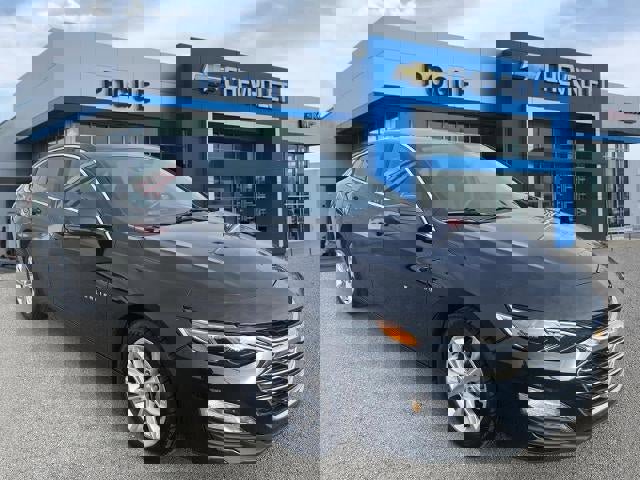 Used 2023 Chevrolet Malibu LT image 1