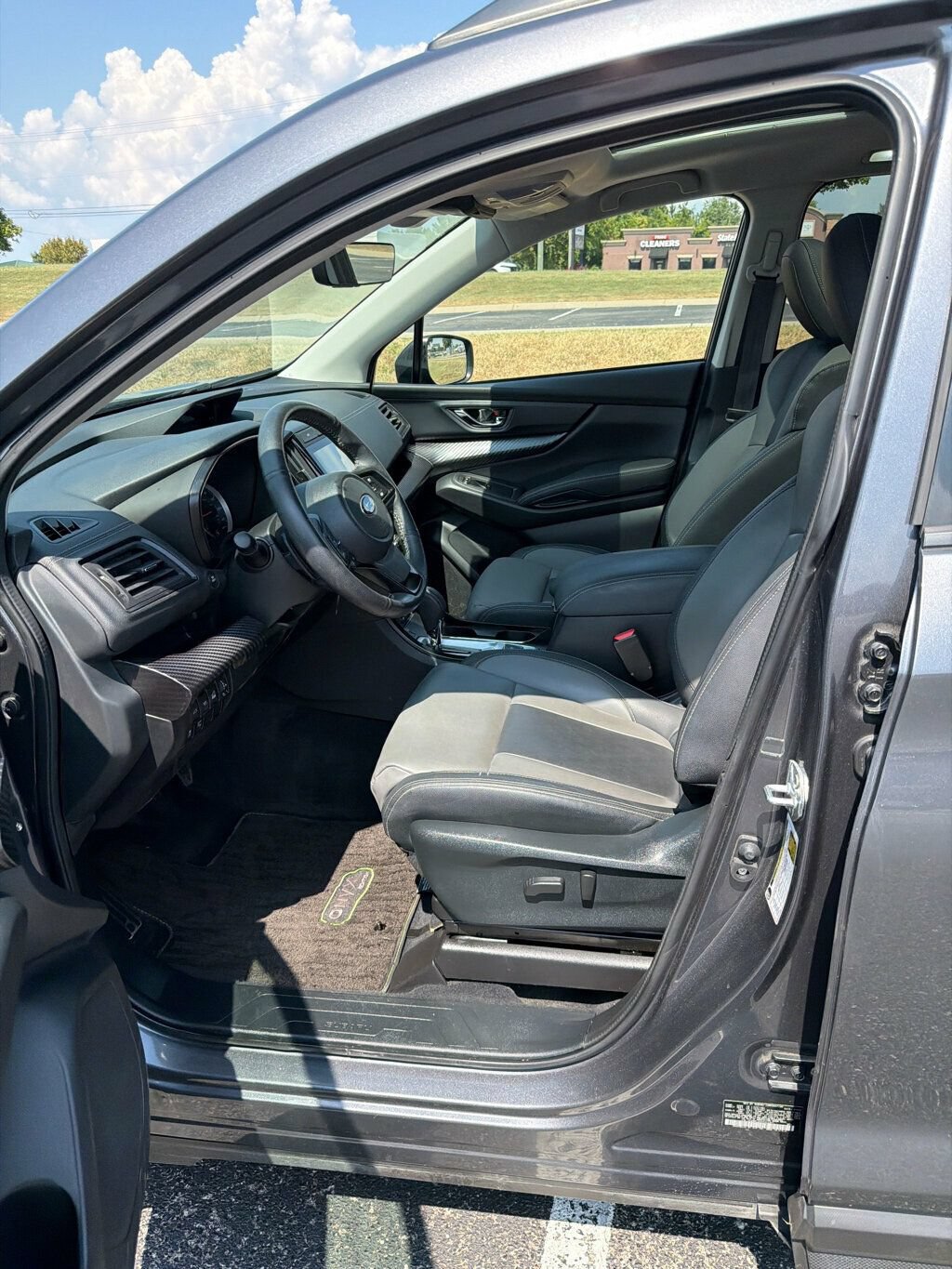 Used 2022 Subaru Ascent Onyx Edition AWD/4WD image 9