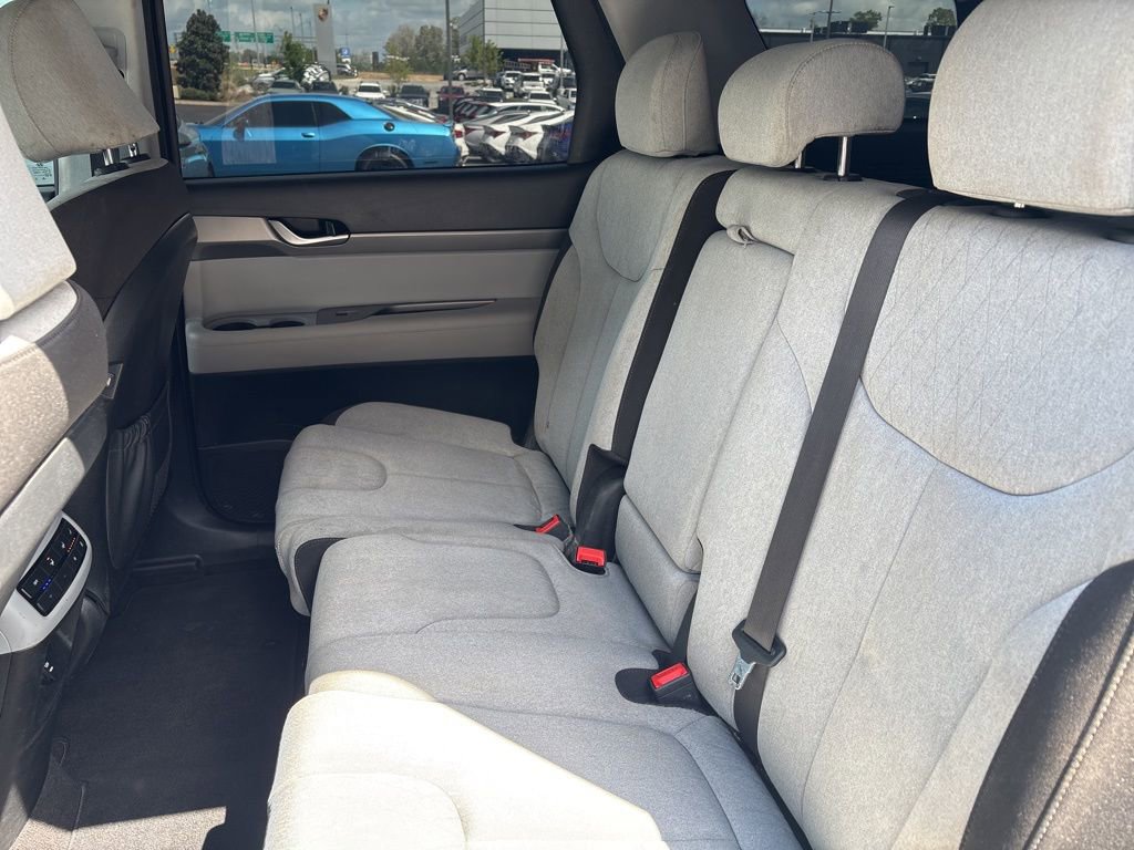 Used 2021 Hyundai Palisade SE image 16