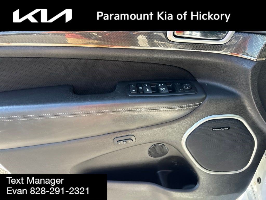 Used 2016 Jeep Grand Cherokee SRT AWD/4WD image 17