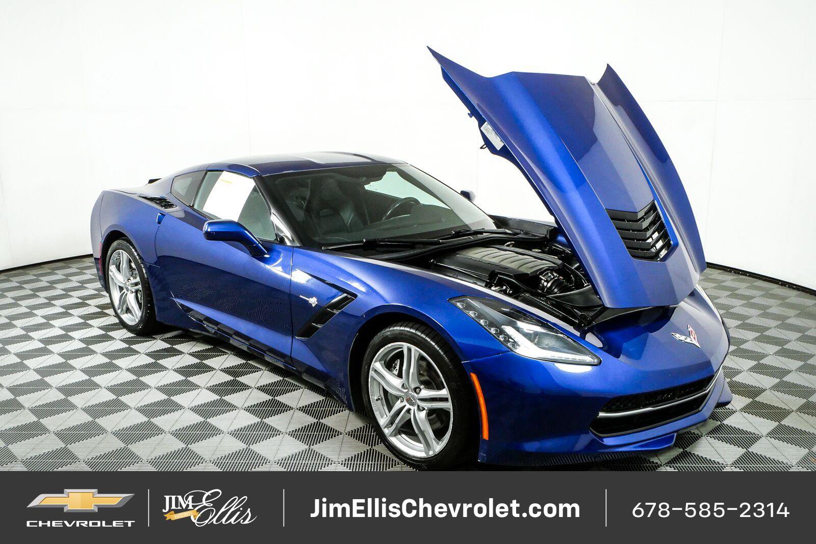 Used 2017 Chevrolet Corvette Stingray Coupe w/ 1LT RWD image 30
