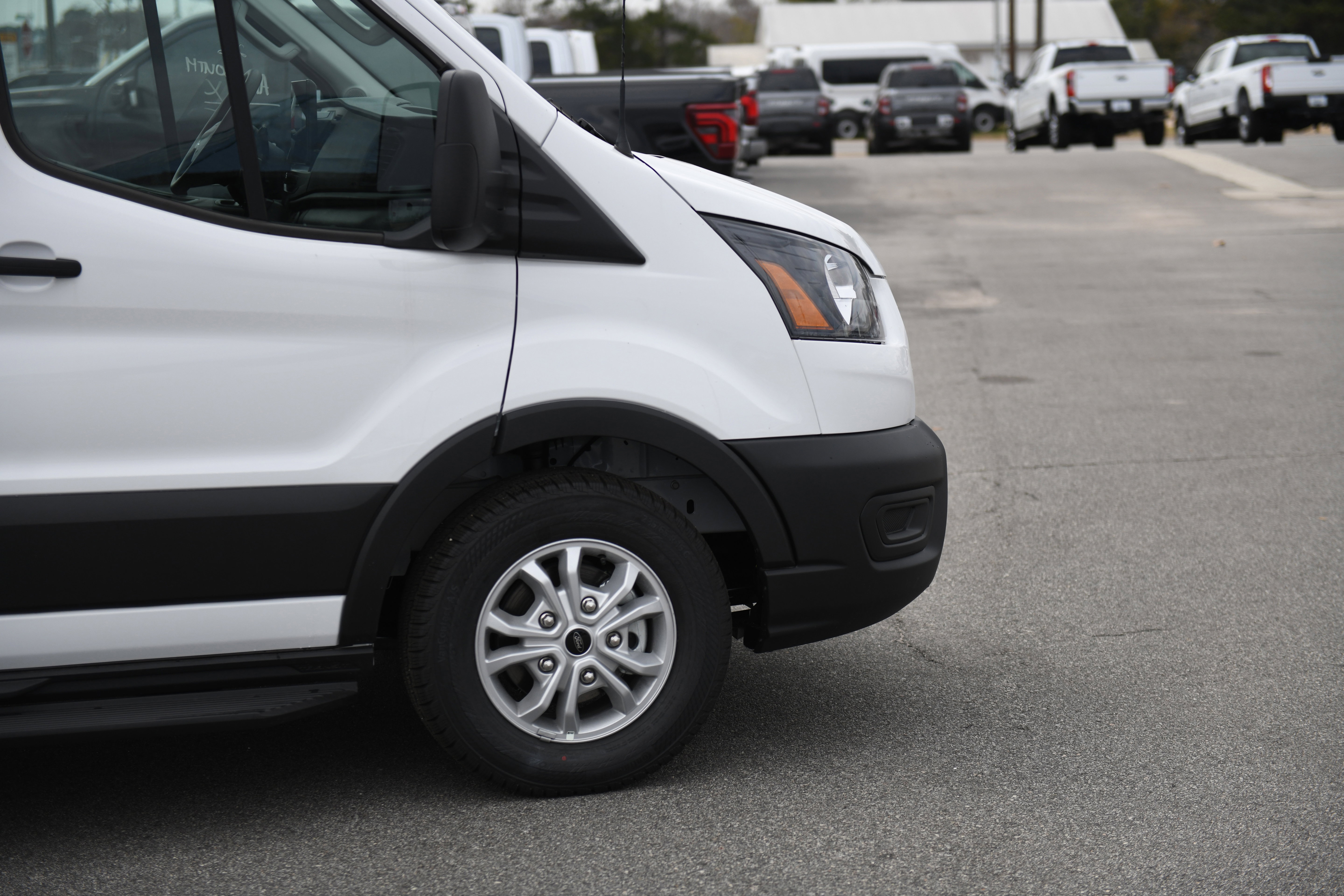 New 2025 Ford Transit 350 XL image 3