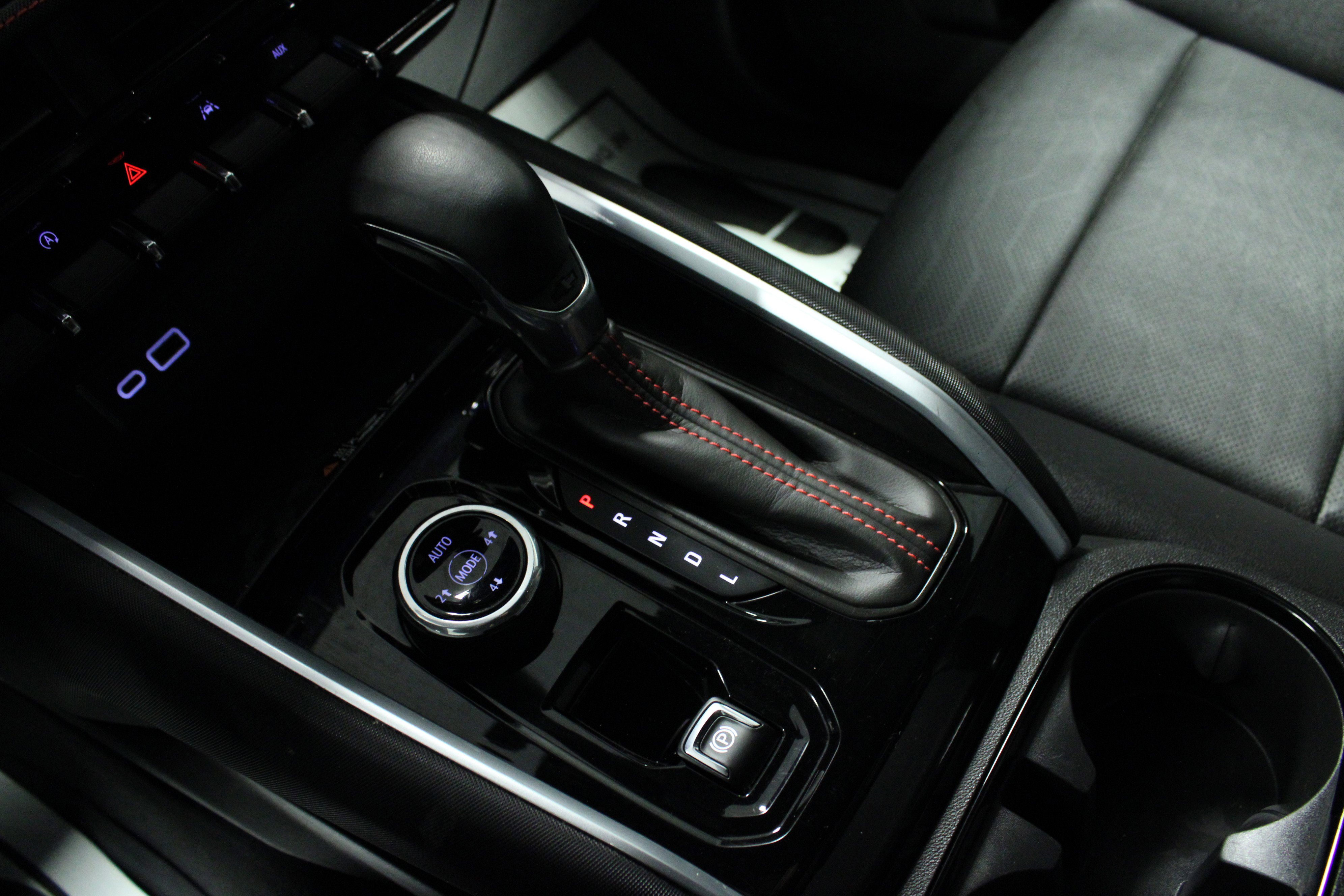 Used 2023 Chevrolet Colorado Z71 w/ Z71 Convenience Package 2 image 23