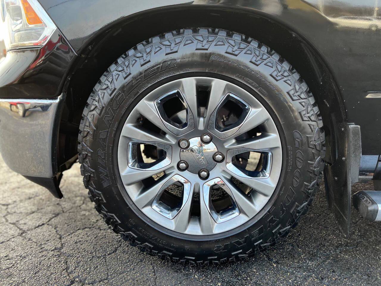 Used 2014 RAM 1500 Limited AWD/4WD image 13