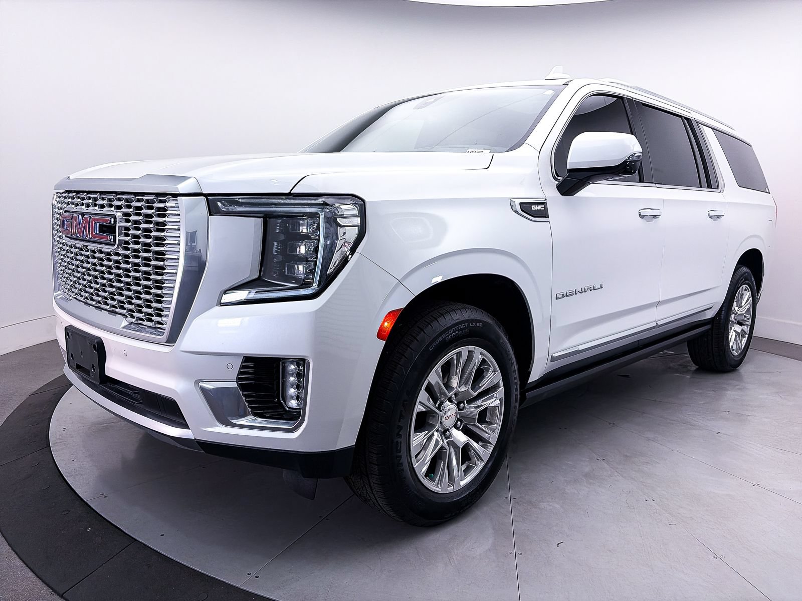 Used 2021 GMC Yukon XL Denali w/ Denali Ultimate Package RWD image 16
